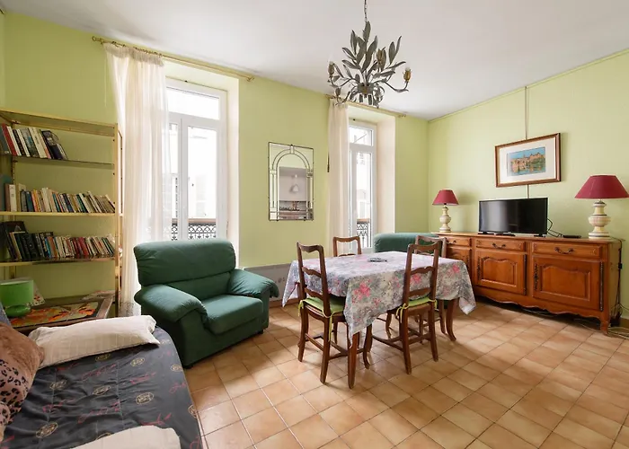 T2 Centre Girons Saint-Girons (Ariege)